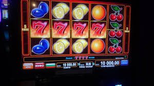 slotbesar Panel Menegak Yang Bersih